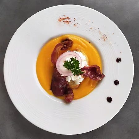 Logis Restaurant Volcan Sancy Otel 3*
