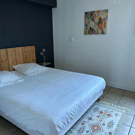 Отель Logis Volcan Sancy 3*