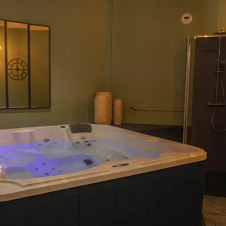 Logis Volcan Sancy Hotel 3*